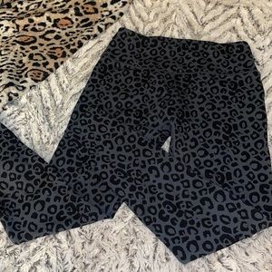 curves N combatboots leggings